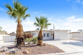 Building Photo - 1692 Capistrano Ave