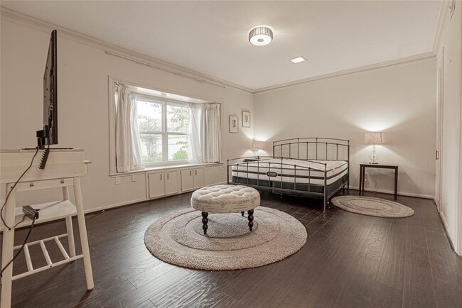 Building Photo - 7608 Del Monte Dr
