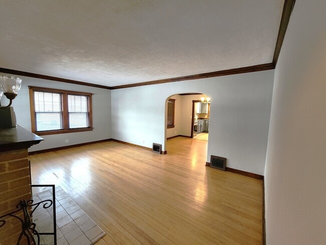 Building Photo - 365 Vandalia St