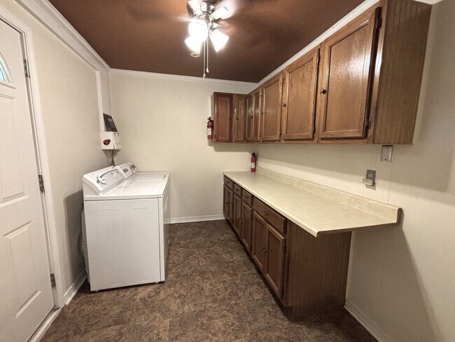Foto del edificio - GREAT STARTER HOME IN CENTRAL BOSSIER