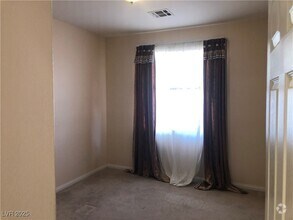 Building Photo - 340 Tayman Park Ave