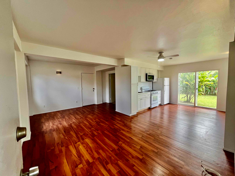 Primary Photo - 2351 Liliuokalani St