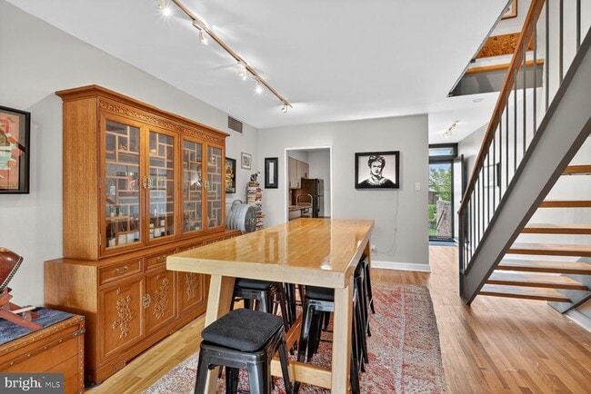 Foto del edificio - 333 N St SW