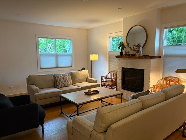 Foto del edificio - 745 E Wilmette Rd