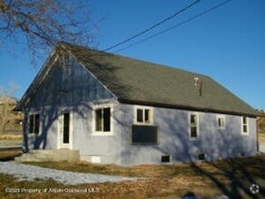 Building Photo - 339 4th St