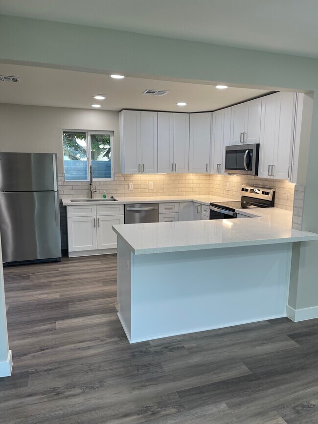 Foto del edificio - 501 E Huntington Dr