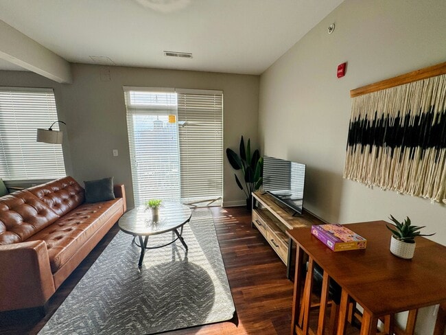 Building Photo - Mozzo apartments