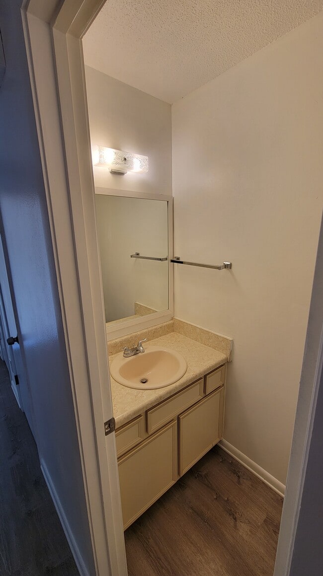 Foto del edificio - 92 Bradford St, Unit 2