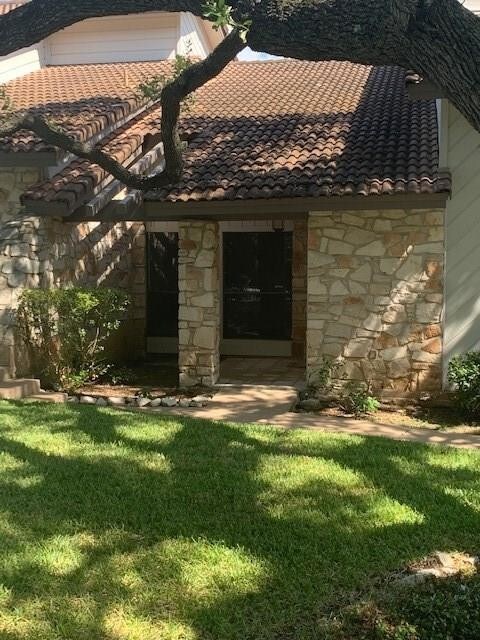 Primary Photo - 2217 Onion Creek Pkwy