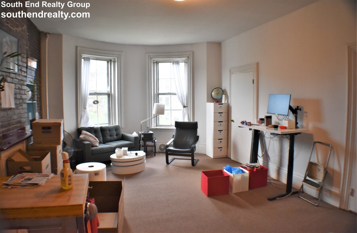 Primary Photo - 658 Tremont St