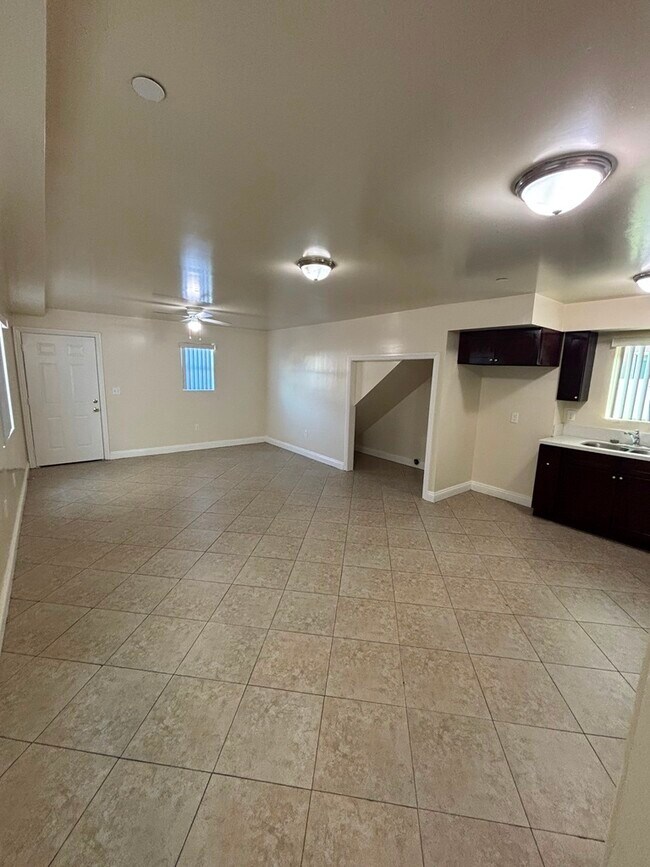 Foto del edificio - 9017 Avalon Blvd