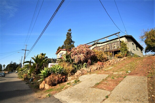 Foto del edificio - 6632 Simson St