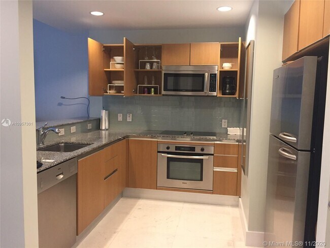 Foto del edificio - 1050 Brickell Ave
