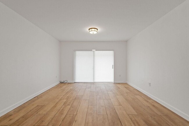 Building Photo - 7831 SW 56th St