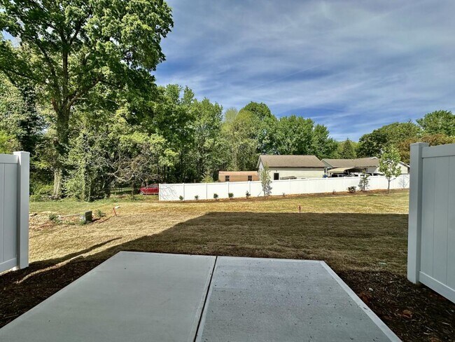 Building Photo - 8038 Sinnet Pl