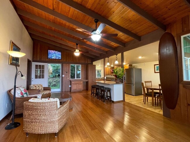 Building Photo - Charming Hamakua Coast Furnished Rental Available: 2 BR / 1.75 BA
