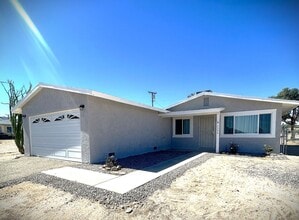 Building Photo - 5306 Daisy Ave