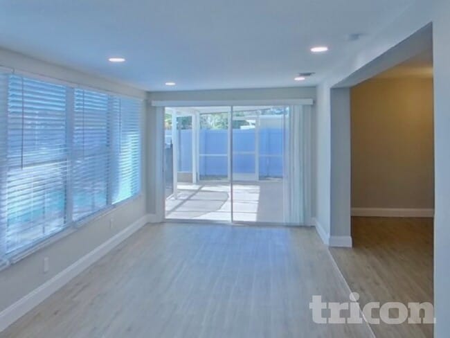 Building Photo - 1641 Patlin Cir N