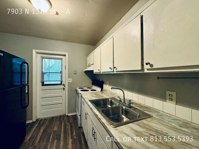 Foto del edificio - 7903 N 13th St