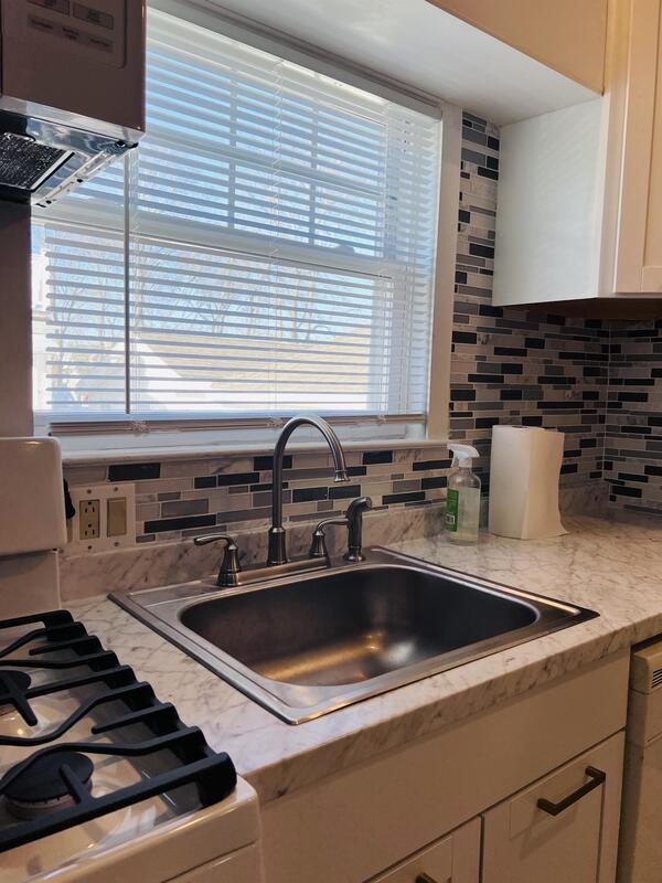 Primary Photo - 260 Belmont Ave