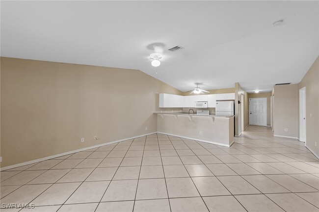 Foto del edificio - 841 SE 8th Terrace