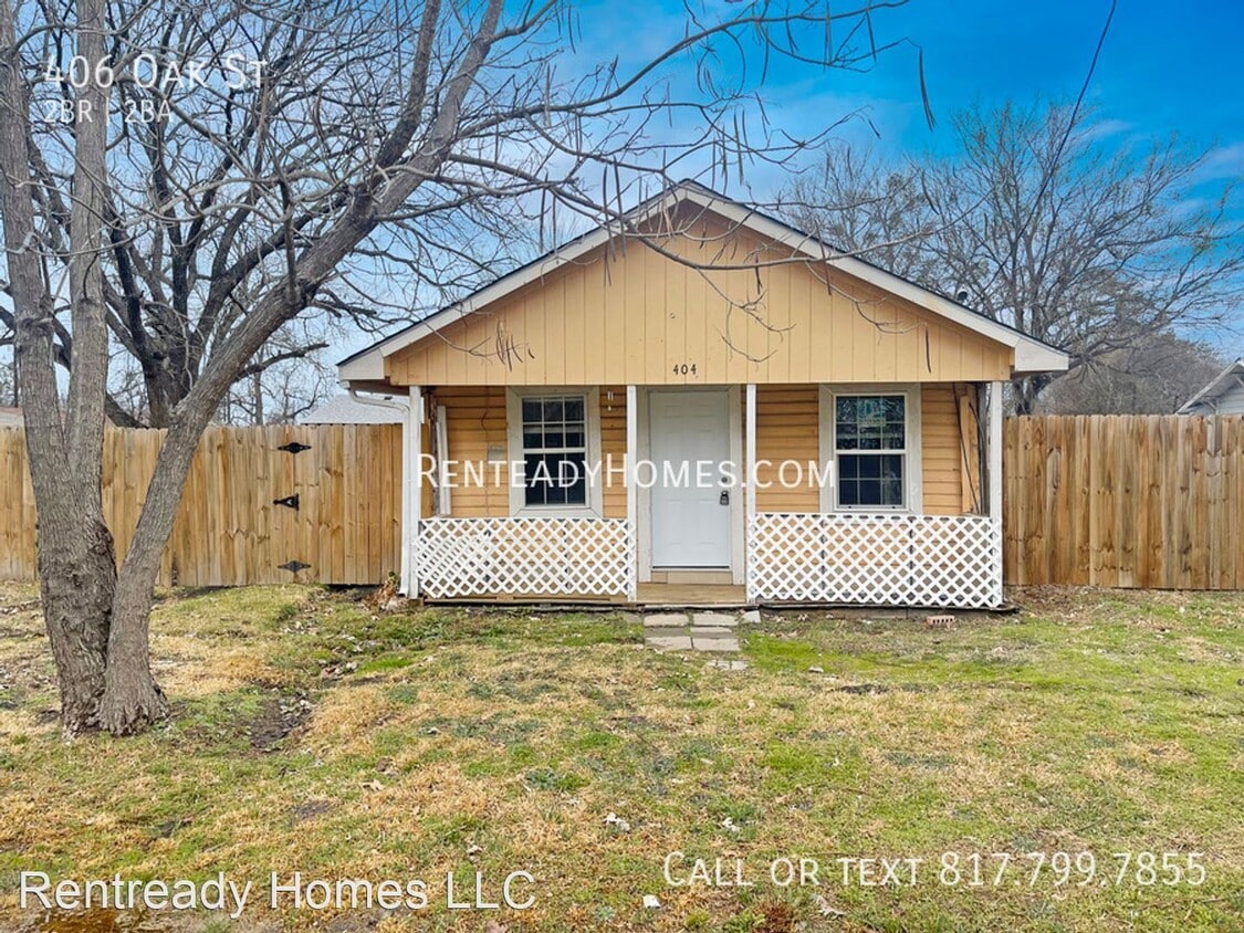 Primary Photo - 2 br, 2 bath House - 406 Oak St
