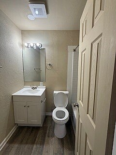 Baño 1 - Willow Grove Apartments