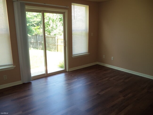 Building Photo - 3 br, 2.5 bath House - 105 Shadow Peak Ln # B