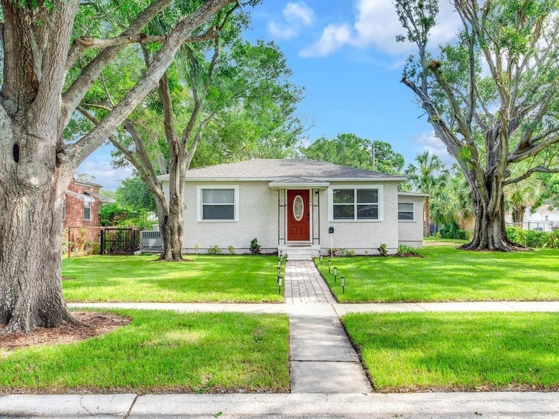 Primary Photo - 1243 55th Avenue North