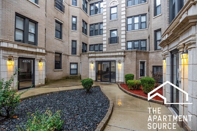 Foto del edificio - 4036.5 N Ashland Ave