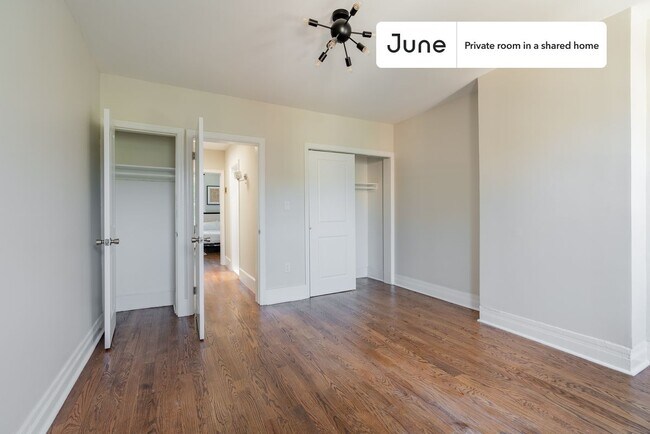 Foto del edificio - Room in Shared 3 bed/1.5 bath home