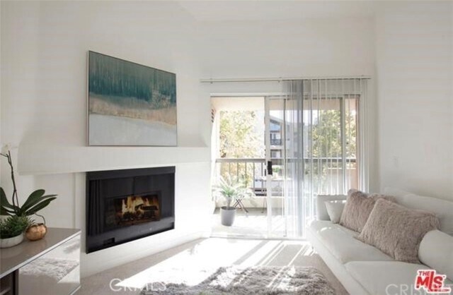 Foto principal - 5535 Canoga Ave