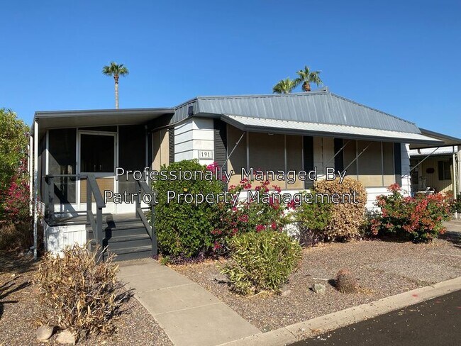 Building Photo - 2650 W Union Hills Dr