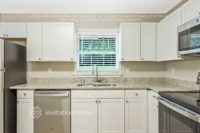 Foto del edificio - 4461 Locksley Rd