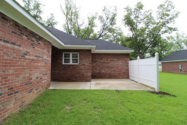 Building Photo - 21 Grove Cir
