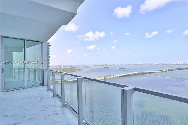 Building Photo - 2900 NE 7th Ave