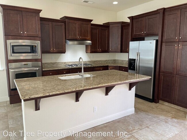 Building Photo - 4 br, 2 bath House - 2148 Buckingham Avenue