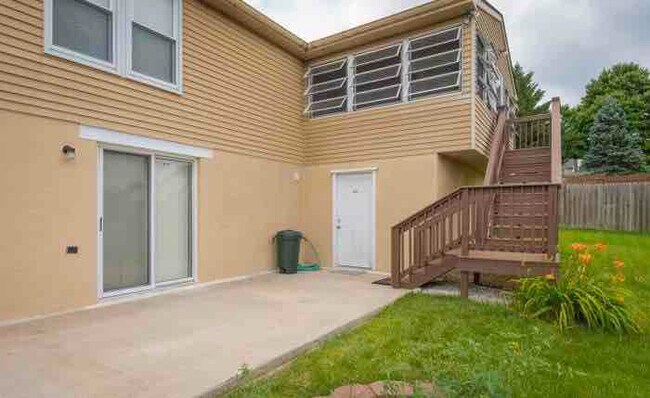 Building Photo - 3606 Melanie Rd