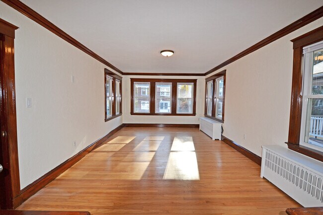 Foto del edificio - 89 Colborne Rd