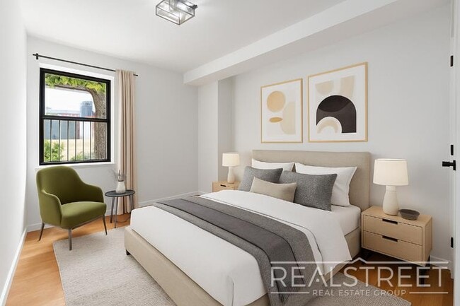 Building Photo - Spacious 2 Bedroom in Williamsburg!