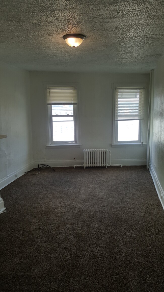 Building Photo - 958 Herron Ave