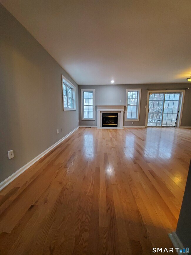 Building Photo - 157 Leeder Hill Dr
