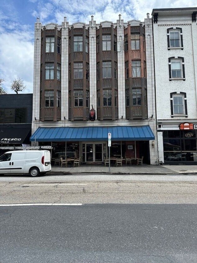 Foto principal - 213 N 2nd St
