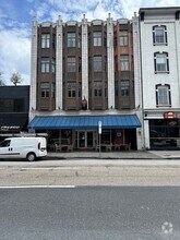 Building Photo - 213 N 2nd St