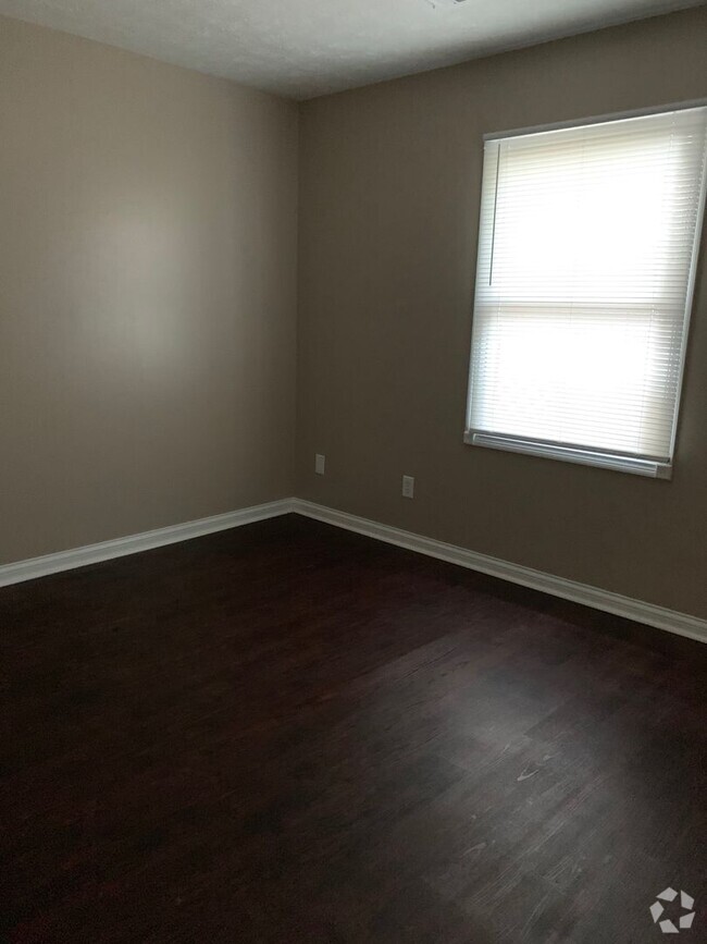 Building Photo - 1815 Kraig Dr