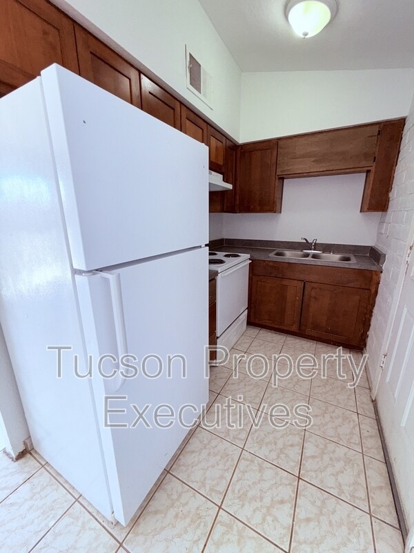 Foto del edificio - 5752 S Park Ave