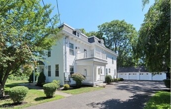 Building Photo - 11 Childs Rd