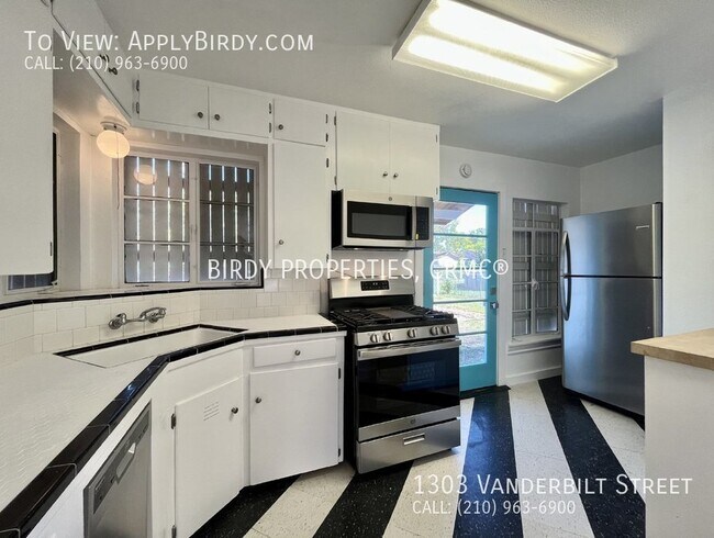 Building Photo - **2 Bed, 1 Bath Home Located in Highland P...