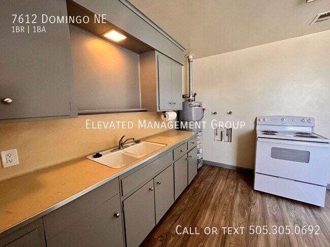 Building Photo - 7612 Domingo Rd NE