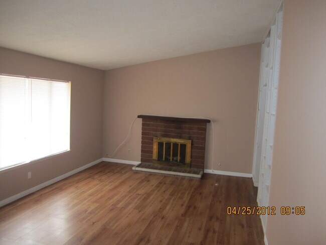 Foto del edificio - 3 Bedroom 2 Bathroom House